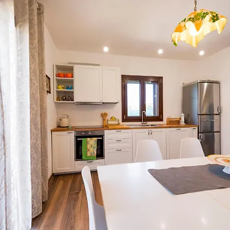 Guesthost - Barni House *