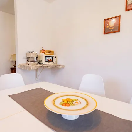 Villa Guesthost - Barni House *
