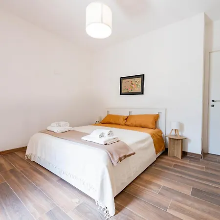 Guesthost - Barni House Villa Montesilvano Marina