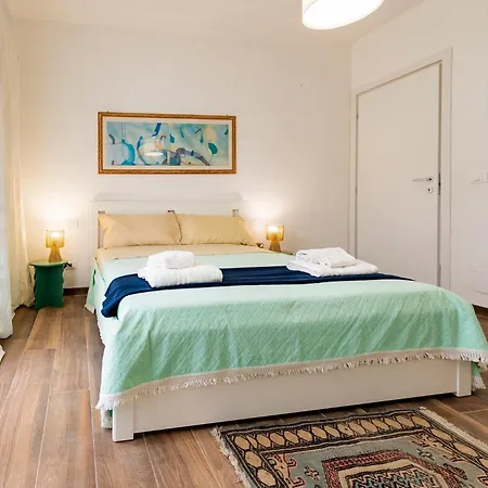Guesthost - Barni House 빌라 Montesilvano Marina